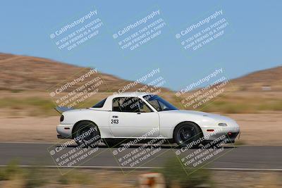 media/Oct-01-2022-Team Topak Racing (Sat) [[f860fb51be]]/2-Inter Low 2/session 2 turn 11/
